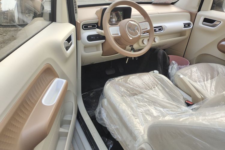 五菱汽车 宏光MINIEV 2024款 第三代 215km 青春版中控内饰7003