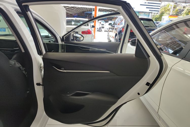 别克 英朗 2021款 1.3T 自动轻混动进取型中控内饰45