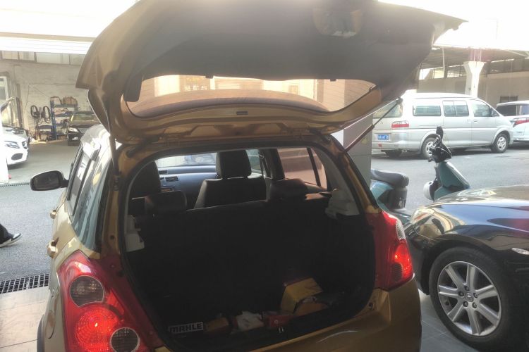 铃木 雨燕 2015款 1.5L 自动限定版局部细节23