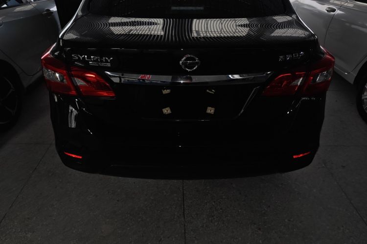 日产 轩逸 2024款 经典 1.6XE CVT舒适版机舱底盘23