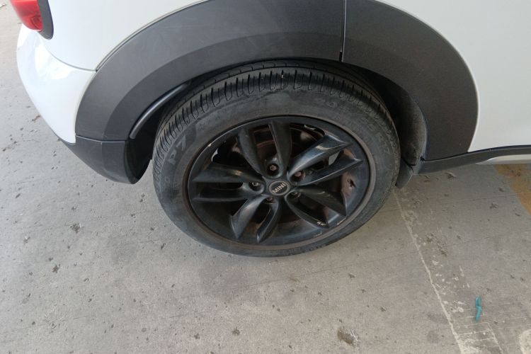 MINI Countryman 2016款 1.6T COOPER ALL4 Fun装备控车身外观6008