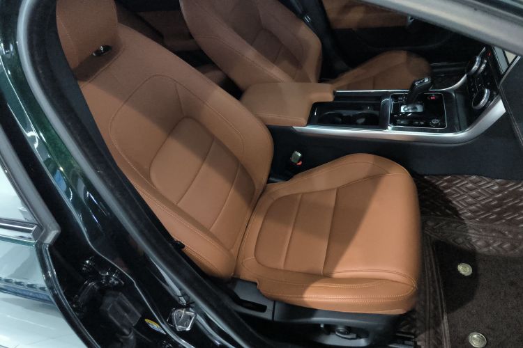 捷豹XEL 2021款 2.0T 250PS 曜黑运动版局部细节41