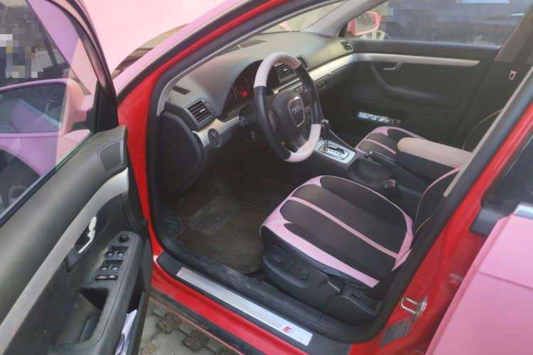 奥迪A4 2008款 2.0T 个性风格版中控内饰20