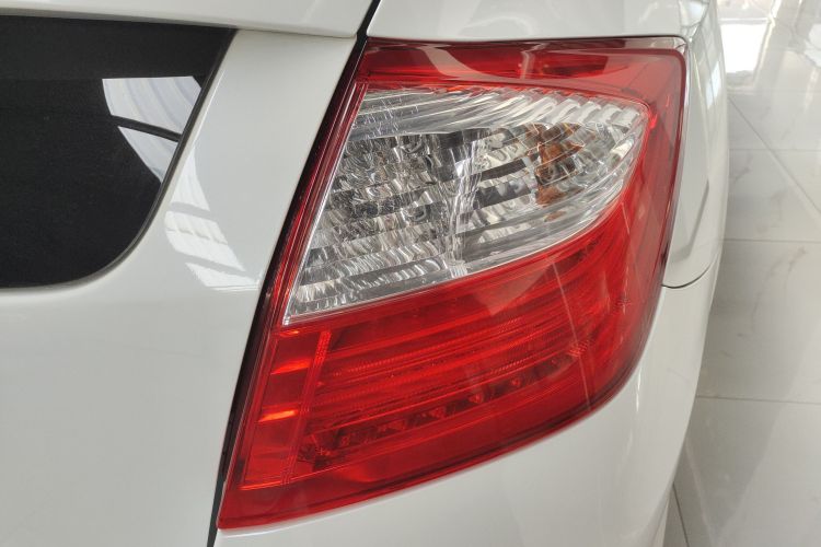 本田 歌诗图 2014款 2.4L 豪华版车身外观9