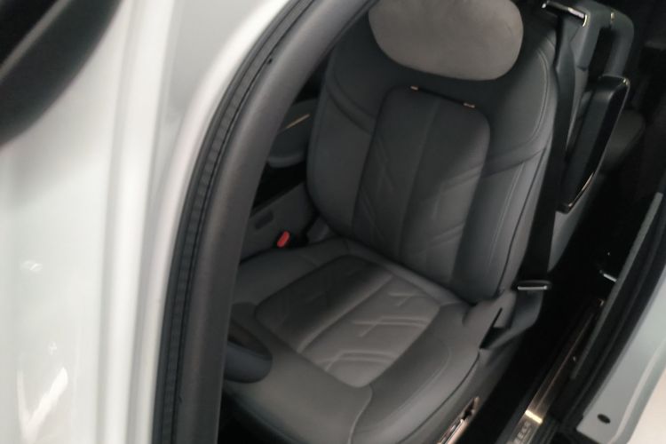 极氪MIX 2025款 长续航智驾版中控内饰19