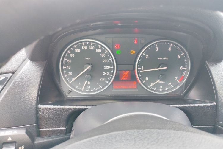 宝马X1 2015款 sDrive18i 时尚晋级版中控内饰14