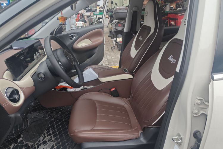 五菱汽车 五菱缤果 2023款 333km 灵犀互联+款中控内饰19