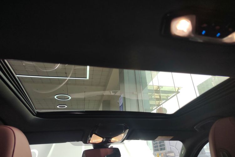 宝马3系 2023款 330i M运动曜夜套装中控内饰22