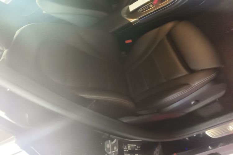 奔驰GLC 2020款 GLC 300 L 4MATIC 动感型局部细节41