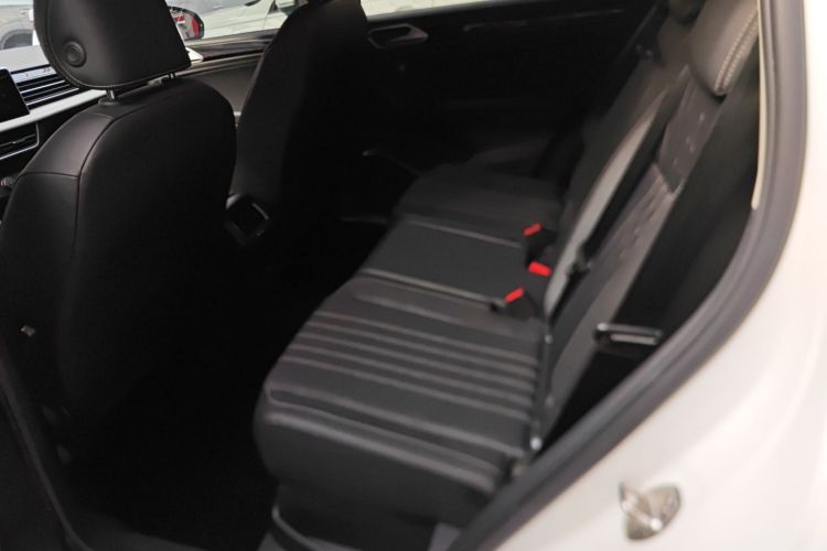 大众 途观L 2022款 330TSI 自动两驱舒享版中控内饰21