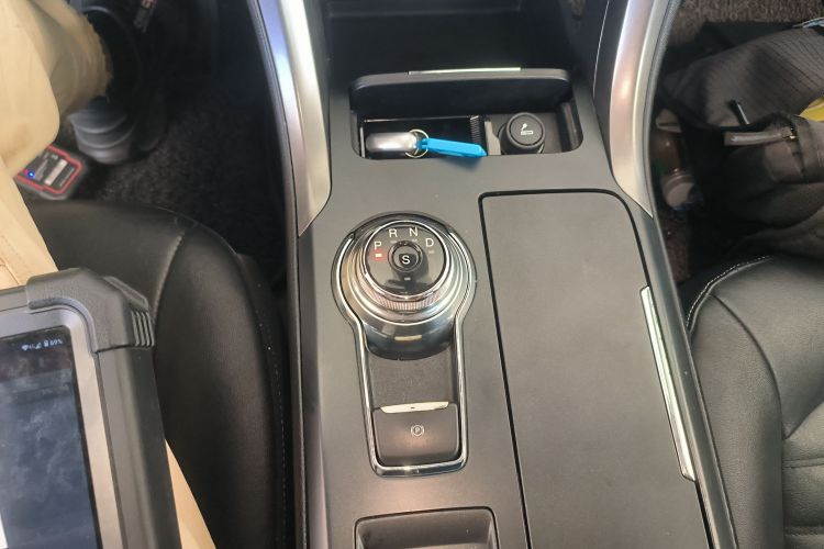 福特 蒙迪欧 2017款 改款 EcoBoost 180 时尚型局部细节18