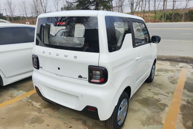 吉利银河 2024款 熊猫mini 200km 耐力熊车身外观6005