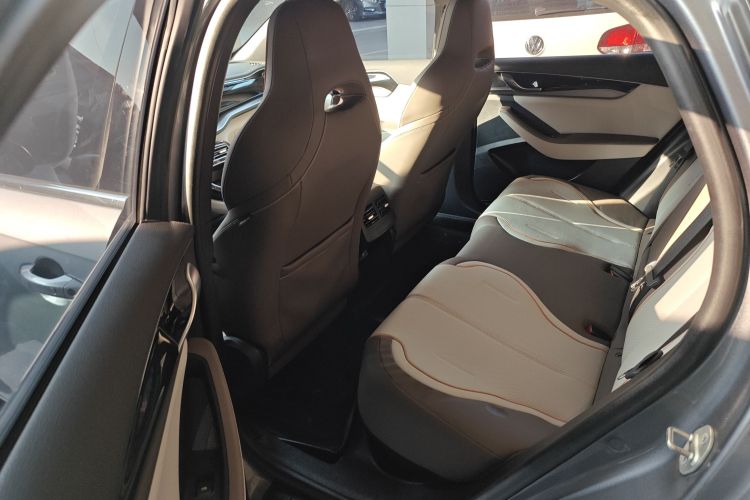 比亚迪 秦PLUS 2023款 冠军版 EV 510KM超越型中控内饰21