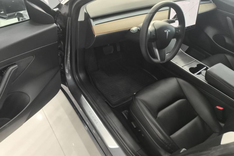 特斯拉 Model 3 2019款 标准续航后驱升级版中控内饰20