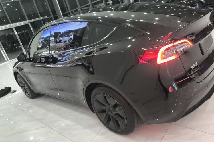 特斯拉 Model Y 2023款 后轮驱动版车身外观6003