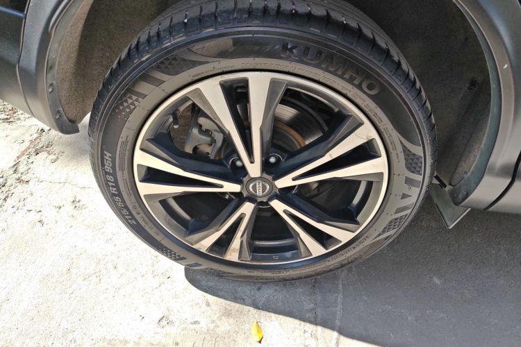 日产 逍客 2021款 2.0L CVT豪华版车身外观6008