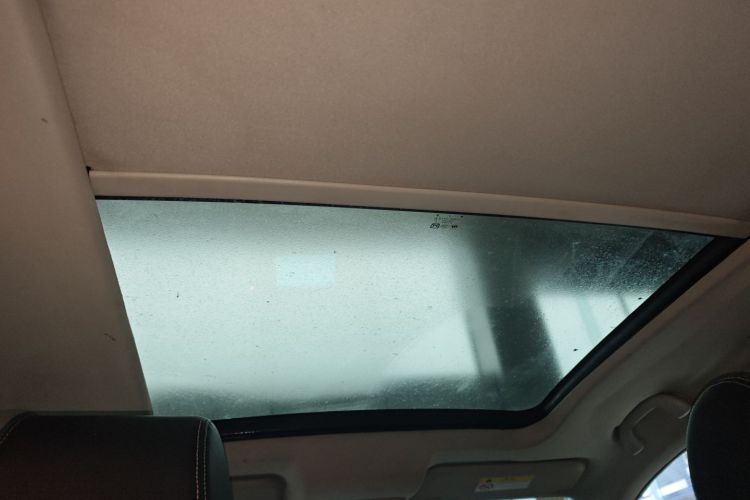 江铃 驭胜S330 2016款 1.5L GTDi 自动两驱尊贵版中控内饰22