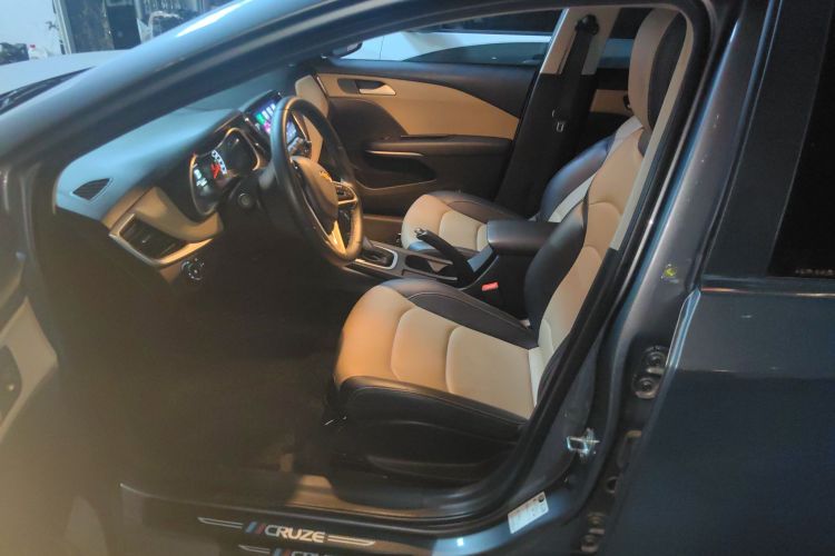 雪佛兰 科鲁泽 2022款 320 自动悦享天窗版局部细节19