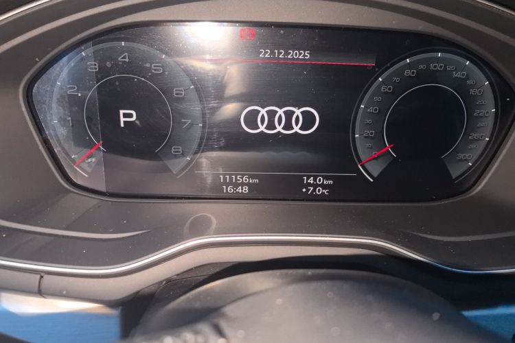 奥迪A4L 2022款 40 TFSI 时尚动感型中控内饰15