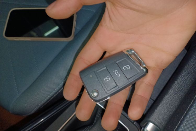 大众 朗逸 2023款 新锐 1.5L 自动新愿版中控内饰11