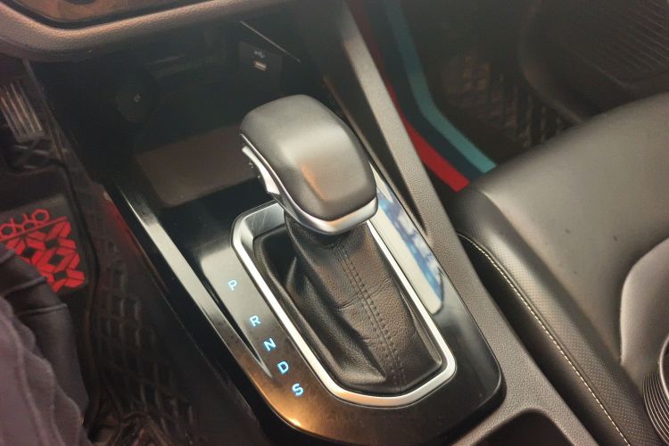 福特 福睿斯 2021款 1.5L 自动钻石版中控内饰18