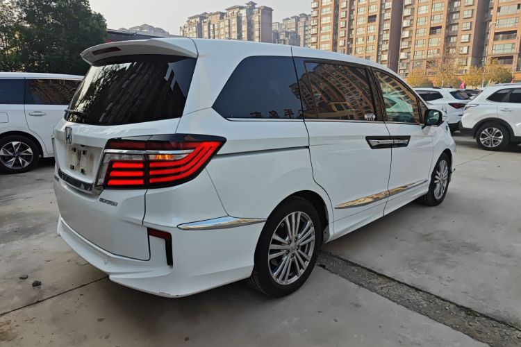 本田 艾力绅 2016款 2.4L 风尚版车身外观7