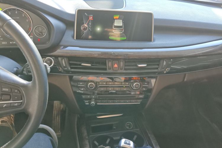 宝马X5(进口) 2015款 xDrive28i中控内饰16