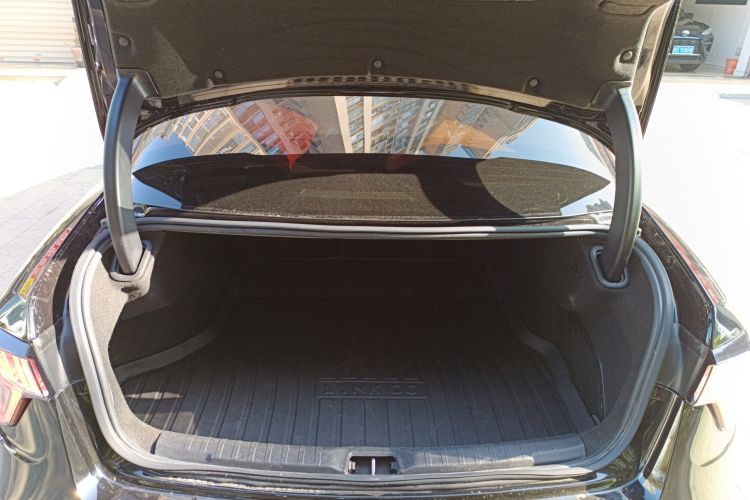 领克03 2021款 1.5TD DCT劲Pro机舱底盘23