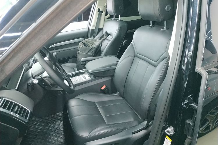 路虎 发现 2020款 2.0T 30周年特别版中控内饰19