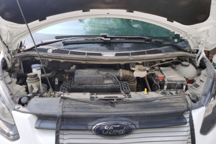 福特 全顺 2020款 2.0T汽油多功能商用车中轴低顶上掀尾门国VI局部细节24