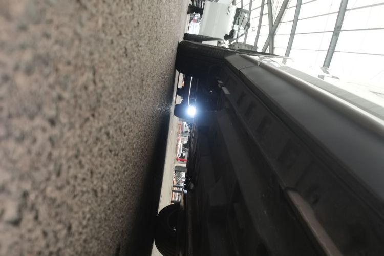 丰田 威兰达 2023款 2.0L CVT四驱豪华PLUS版局部细节9001