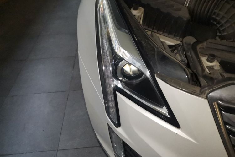 凯迪拉克XT5 2017款 周年庆版 25T 豪华型车身外观8