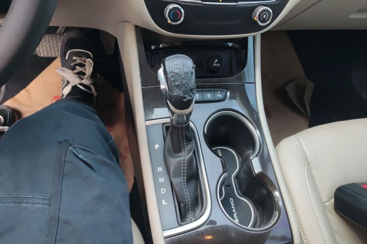 别克 威朗 2017款 三厢 15S 自动进取型中控内饰18