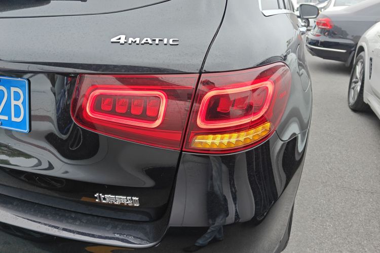 奔驰GLC 2022款 改款 GLC 260 L 4MATIC 豪华型车身外观9
