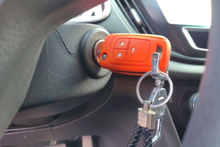 雪佛兰 科沃兹 2018款 320 自动欣享天窗版中控内饰7001