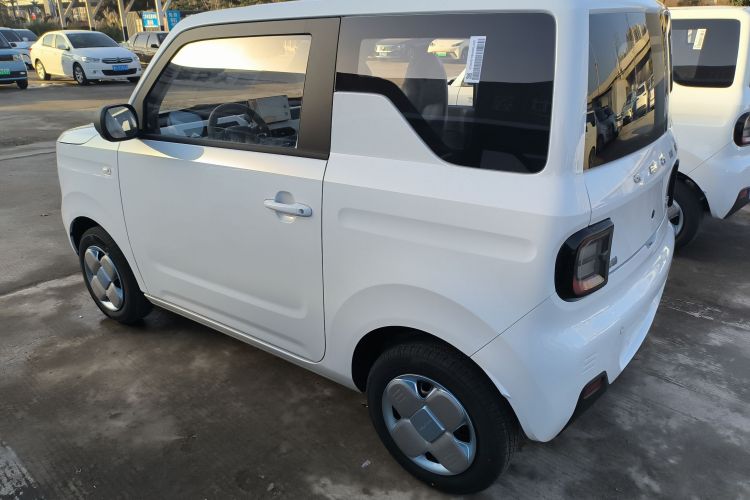 吉利银河 2024款 熊猫mini 200km 耐力熊车身外观4