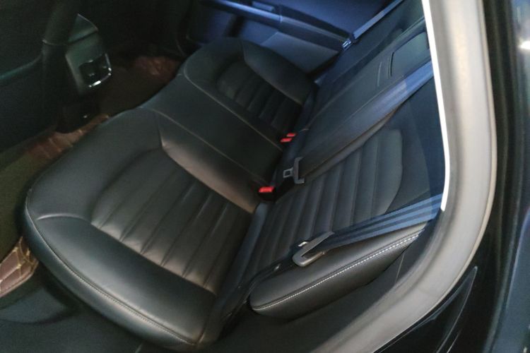 福特 蒙迪欧 2017款 EcoBoost 180 时尚型中控内饰21