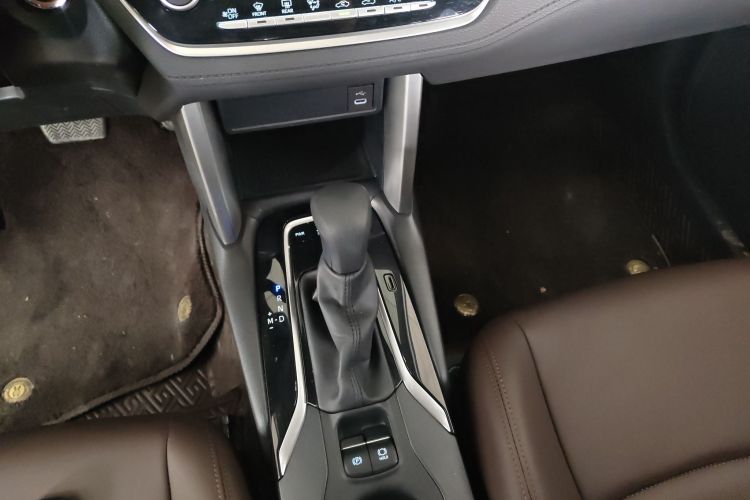 丰田 锋兰达 2023款 2.0L CVT精英版中控内饰18