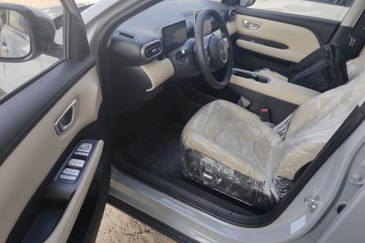 五菱汽车 五菱缤果PLUS 2024款 330km 五座版中控内饰20