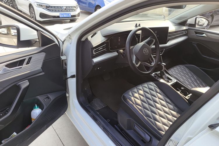 大众 速腾 2023款 200TSI DSG超越版中控内饰7003