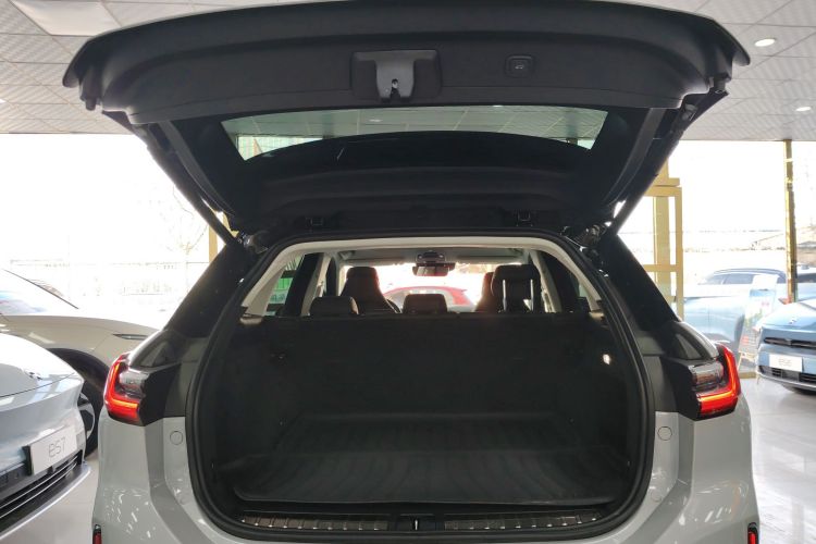 蔚来ES6 2020款 430KM 性能版机舱底盘23