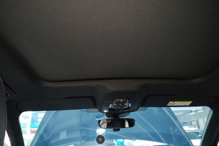 奥迪A6L 2025款 改款 45 TFSI quattro 臻选动感型中控内饰22