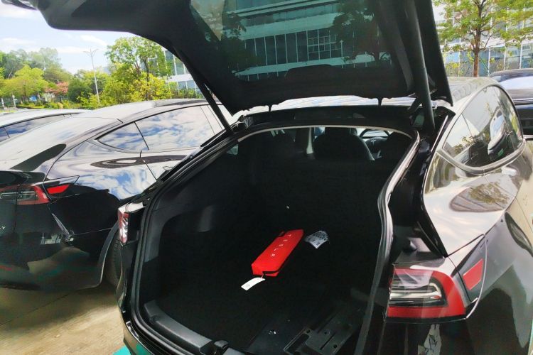 特斯拉 Model Y 2022款 改款 长续航全轮驱动版局部细节23