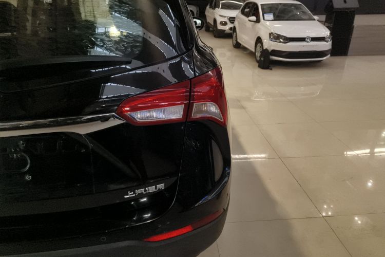 别克 昂科威 2018款 20T 两驱领先型车身外观9