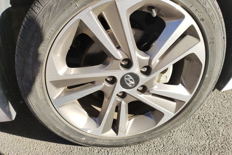 现代 领动 2016款 1.6L 自动智炫·精英型车身外观10