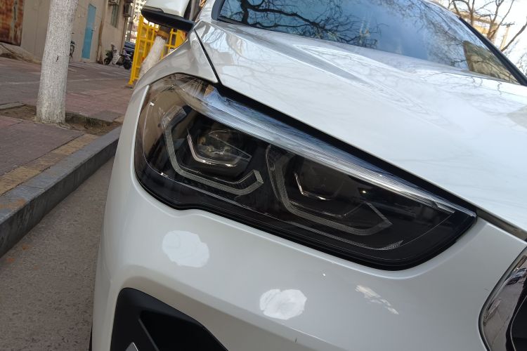 宝马X1新能源 2020款 xDrive30Le 尊享型车身外观8