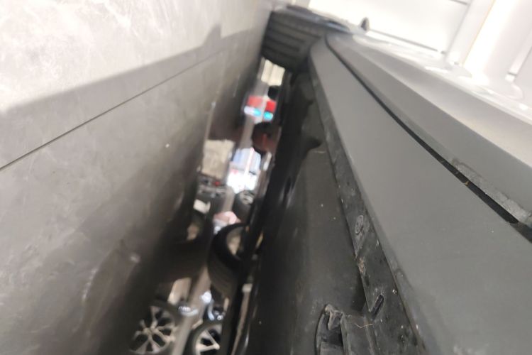 保时捷 Cayenne新能源 2024款 Cayenne Coupé E-Hybrid 2.0T机舱底盘29