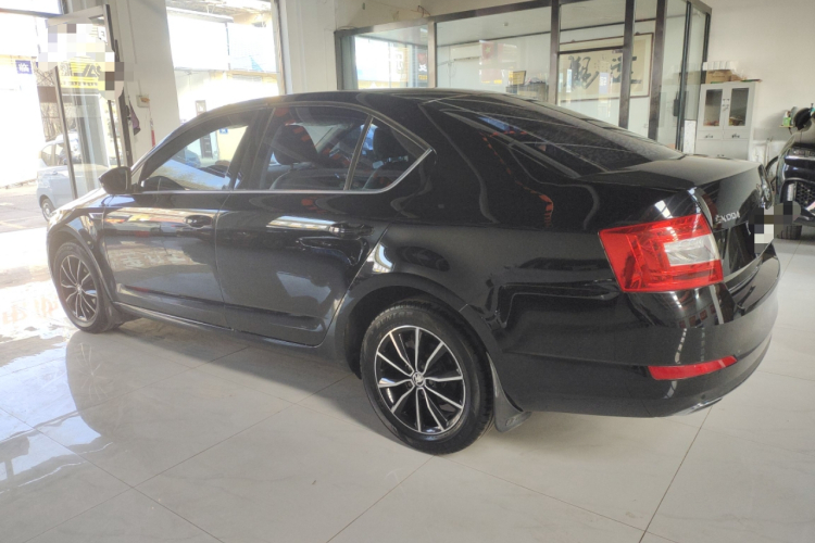 斯柯达 明锐 2017款 1.6L 自动智行版车身外观4