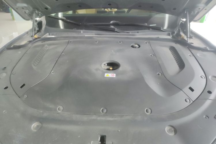 鸿蒙智行 问界M5 2022款 增程后驱标准版机舱底盘24