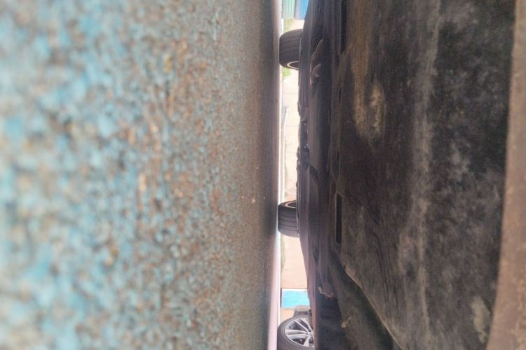 宝马7系 2014款 730Li 臻享型局部细节9008